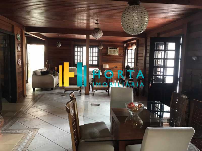 Conheça salas de jantar e de estar do imóvel - Lindo chalé duplex de três quartos, com vista da Lagoa! - CPCA30001 - 6 salas de jantar e de estar - Lindo chalé duplex de três quartos, com vista da Lagoa! - CPCA30001 - 6