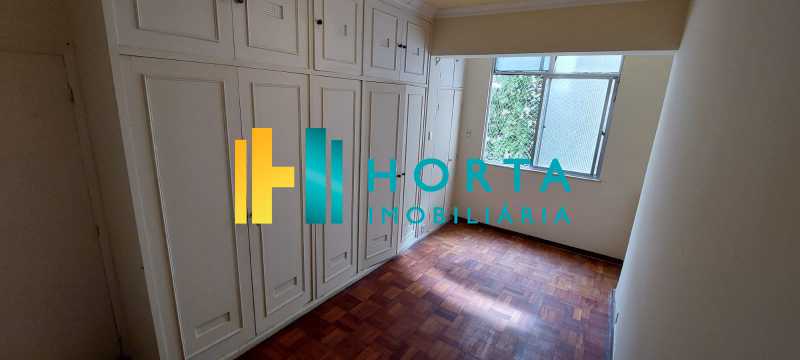 Conheça 21 do imóvel - HORTA IMÓVEIS ALUGA - apartamento quadra praia com 100m², sala, 3 quartos, cozinha, banheiro, área de serviço, dependência completa, no valor de R$ 2.800,00 + condomínio de 1.650,00 + 340,00 mensal do IPTU, entre a Rua Djalma Ulrich e Miguel Lemos. - CPAP32040 - 7 21 - HORTA IMÓVEIS ALUGA - apartamento quadra praia com 100m², sala, 3 quartos, cozinha, banheiro, área de serviço, dependência completa, no valor de R$ 2.800,00 + condomínio de 1.650,00 + 340,00 mensal do IPTU, entre a Rua Djalma Ulrich e Miguel Lemos. - CPAP32040 - 7