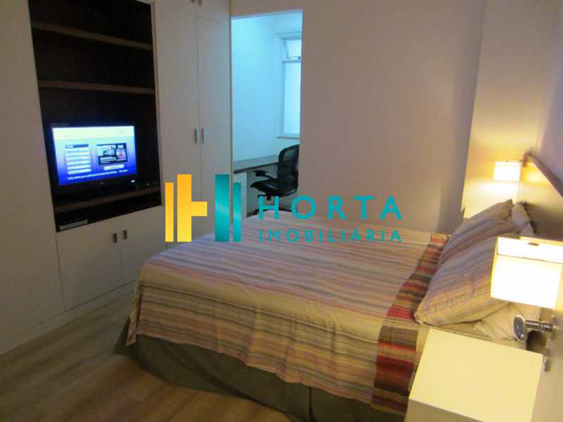 Conheça WhatsApp Image 2020-04-18 at 1 do imóvel - MELHOR OPÇÃO NO LEBLON! Horta Imóveis Vende: 85m², totalmente reformado, 2 quartos, 1 suíte, 2 banheiros, sala em dois ambientes, . Suíte com Home Office, banheiro privativo e armário embutido. Segundo quarto com armário embutido. Cozinha área de serviço - CPAP20108 - 6 WhatsApp Image 2020-04-18 at 1 - MELHOR OPÇÃO NO LEBLON! Horta Imóveis Vende: 85m², totalmente reformado, 2 quartos, 1 suíte, 2 banheiros, sala em dois ambientes, . Suíte com Home Office, banheiro privativo e armário embutido. Segundo quarto com armário embutido. Cozinha área de serviço - CPAP20108 - 6