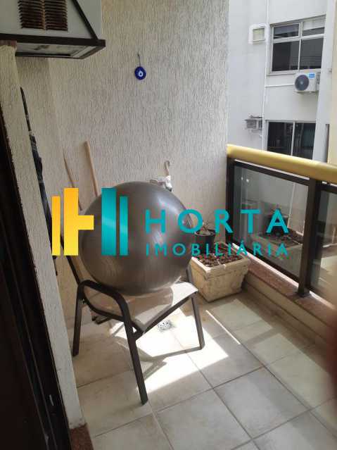 Conheça varanda do imóvel - Excelente Flat em Ipanema localizado entre a Praia e a Lagoa. Imóvel composto de sala e quarto, banheiro social, cozinha americana, varanda, vaga na escritura, serviço de quarto. Serviço de lavanderia, academia, piscina, sauna, sala de tv, área de convivê - CPFL10005 - 9 varanda - Excelente Flat em Ipanema localizado entre a Praia e a Lagoa. Imóvel composto de sala e quarto, banheiro social, cozinha americana, varanda, vaga na escritura, serviço de quarto. Serviço de lavanderia, academia, piscina, sauna, sala de tv, área de convivê - CPFL10005 - 9