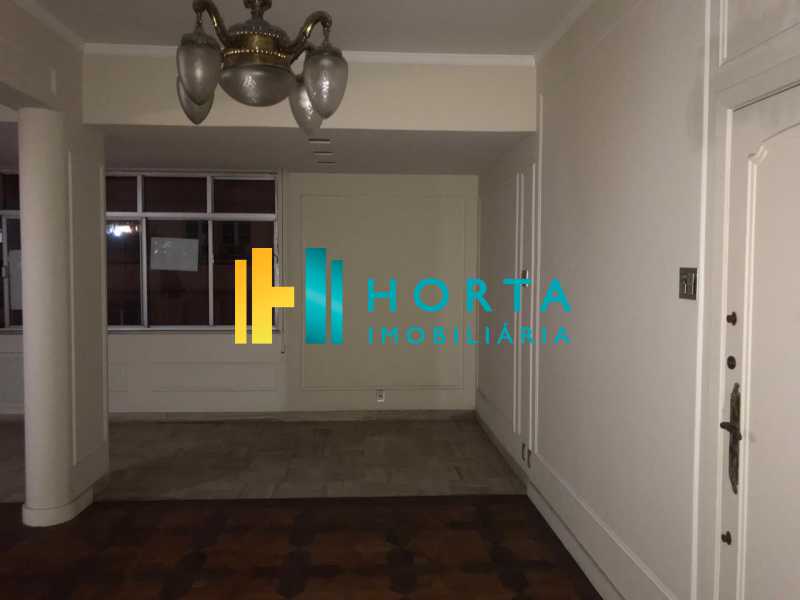 Conheça b6921043-12a0-4c21-90d1-18a9df do imóvel - Amplo apartamento, salão, quatro quartos, dois banheiros, copa, cozinha, área de serviço, dependência completa. Localizado em rua transversal, com vista parcial para o mar, entre o metrô e a praia. - CPAP40042 - 8 b6921043-12a0-4c21-90d1-18a9df - Amplo apartamento, salão, quatro quartos, dois banheiros, copa, cozinha, área de serviço, dependência completa. Localizado em rua transversal, com vista parcial para o mar, entre o metrô e a praia. - CPAP40042 - 8