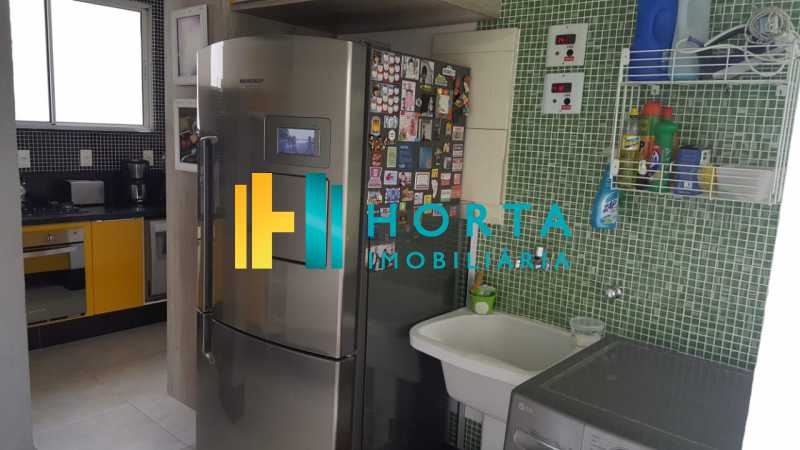 Conheça 3ff2849f-4198-418f-923f-5b0ab3 do imóvel - Linda cobertura linear, composta de duas salas, tres suites, copa cozinha planejada, lavanderia com terraço, deck, piscina, churrasqueira, e forno a lenha. Documentação cristalina, cobertura regularizada. Finamente reformada, Porteira fechada. Condomíni - CPCO30061 - 17 3ff2849f-4198-418f-923f-5b0ab3 - Linda cobertura linear, composta de duas salas, tres suites, copa cozinha planejada, lavanderia com terraço, deck, piscina, churrasqueira, e forno a lenha. Documentação cristalina, cobertura regularizada. Finamente reformada, Porteira fechada. Condomíni - CPCO30061 - 17