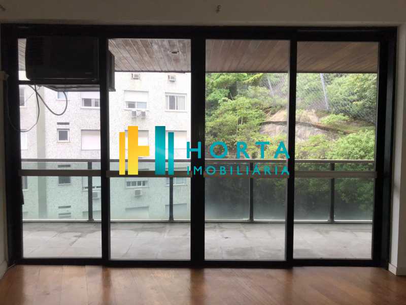 Conheça QUARTO 1 do imóvel - Imóvel de alto luxo!!! Apartamento com vista espetacular e eterna para a Lagoa Rodrigo de Freitas! Composto de três suite, sendo uma master com banheira, sala de jantar, de estar e de televisão toda envidraçada, ampla copa cozinha, área de serviço e dois - CPAP31284 - 12 QUARTO 1 - Imóvel de alto luxo!!! Apartamento com vista espetacular e eterna para a Lagoa Rodrigo de Freitas! Composto de três suite, sendo uma master com banheira, sala de jantar, de estar e de televisão toda envidraçada, ampla copa cozinha, área de serviço e dois - CPAP31284 - 12