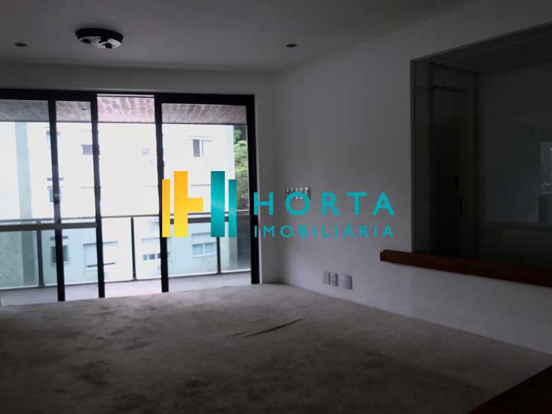 Conheça SALA TV do imóvel - Imóvel de alto luxo!!! Apartamento com vista espetacular e eterna para a Lagoa Rodrigo de Freitas! Composto de três suite, sendo uma master com banheira, sala de jantar, de estar e de televisão toda envidraçada, ampla copa cozinha, área de serviço e dois - CPAP31284 - 9 SALA TV - Imóvel de alto luxo!!! Apartamento com vista espetacular e eterna para a Lagoa Rodrigo de Freitas! Composto de três suite, sendo uma master com banheira, sala de jantar, de estar e de televisão toda envidraçada, ampla copa cozinha, área de serviço e dois - CPAP31284 - 9