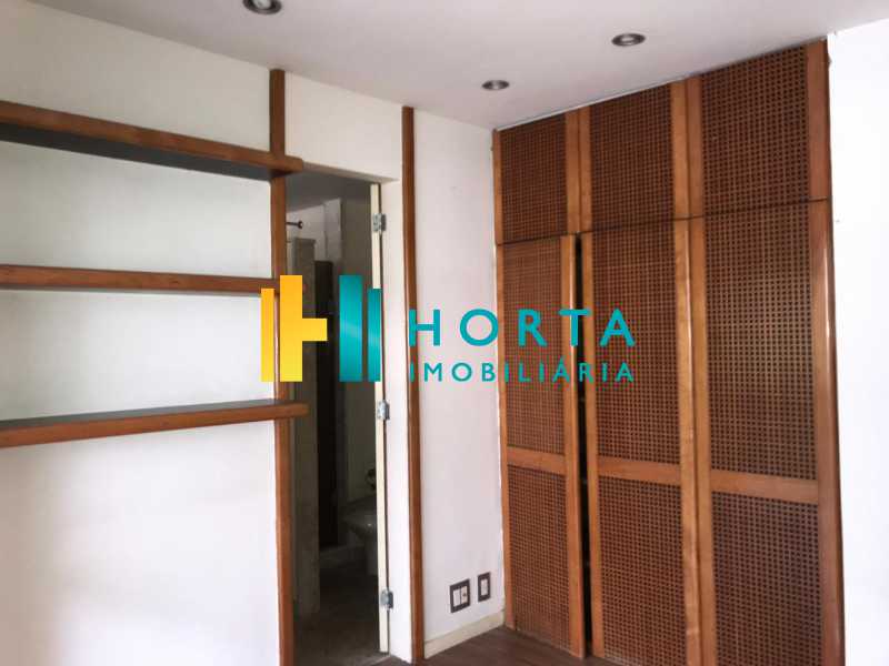 Conheça SUITE MASTER do imóvel - Imóvel de alto luxo!!! Apartamento com vista espetacular e eterna para a Lagoa Rodrigo de Freitas! Composto de três suite, sendo uma master com banheira, sala de jantar, de estar e de televisão toda envidraçada, ampla copa cozinha, área de serviço e dois - CPAP31284 - 19 SUITE MASTER - Imóvel de alto luxo!!! Apartamento com vista espetacular e eterna para a Lagoa Rodrigo de Freitas! Composto de três suite, sendo uma master com banheira, sala de jantar, de estar e de televisão toda envidraçada, ampla copa cozinha, área de serviço e dois - CPAP31284 - 19