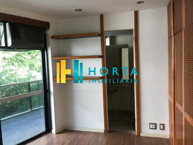 Conheça SUITE 2 do imóvel - Imóvel de alto luxo!!! Apartamento com vista espetacular e eterna para a Lagoa Rodrigo de Freitas! Composto de três suite, sendo uma master com banheira, sala de jantar, de estar e de televisão toda envidraçada, ampla copa cozinha, área de serviço e dois - CPAP31284 - 16 SUITE 2 - Imóvel de alto luxo!!! Apartamento com vista espetacular e eterna para a Lagoa Rodrigo de Freitas! Composto de três suite, sendo uma master com banheira, sala de jantar, de estar e de televisão toda envidraçada, ampla copa cozinha, área de serviço e dois - CPAP31284 - 16