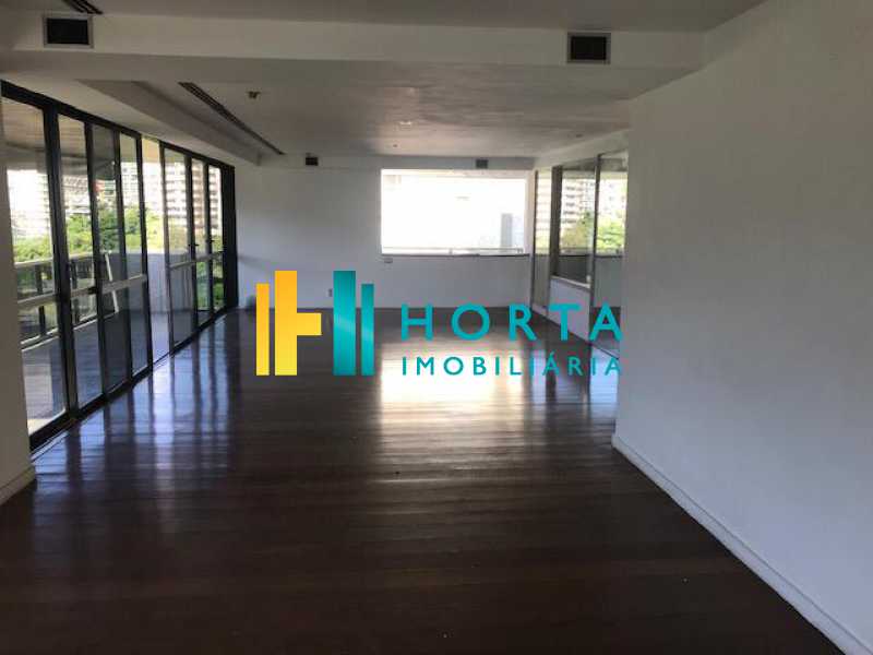 Conheça SALÃO NOBRE do imóvel - Imóvel de alto luxo!!! Apartamento com vista espetacular e eterna para a Lagoa Rodrigo de Freitas! Composto de três suite, sendo uma master com banheira, sala de jantar, de estar e de televisão toda envidraçada, ampla copa cozinha, área de serviço e dois - CPAP31284 - 5 SALÃO NOBRE - Imóvel de alto luxo!!! Apartamento com vista espetacular e eterna para a Lagoa Rodrigo de Freitas! Composto de três suite, sendo uma master com banheira, sala de jantar, de estar e de televisão toda envidraçada, ampla copa cozinha, área de serviço e dois - CPAP31284 - 5