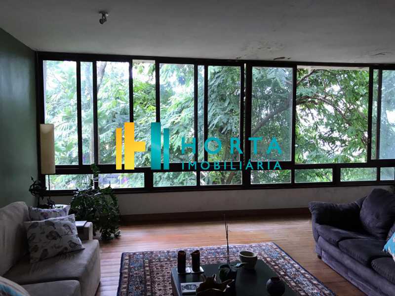 Conheça 109179c2-5004-4de8-9682-13d8df do imóvel - Casa triplex com 4 quartos sendo 02 suítes, sala s de estar,de jantar e de TV, escritório, lavabo, cozinha, , banheiro social, salão de festas com dois banheiros, área de serviço, depósito, dependência completa de empregada e banheiro auxiliar, com vista - CPCA40009 - 1 109179c2-5004-4de8-9682-13d8df - Casa triplex com 4 quartos sendo 02 suítes, sala s de estar,de jantar e de TV, escritório, lavabo, cozinha, , banheiro social, salão de festas com dois banheiros, área de serviço, depósito, dependência completa de empregada e banheiro auxiliar, com vista - CPCA40009 - 1