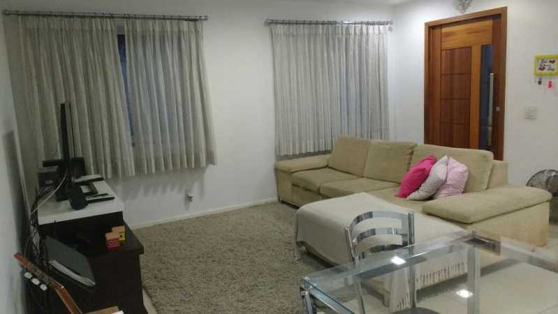 Conheça Sala em dois ambientes do imóvel - Casa com 3 quartos no centro de Nilópolis! - SICA30017 - 5 Sala em dois ambientes - Casa com 3 quartos no centro de Nilópolis! - SICA30017 - 5
