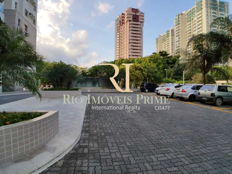 Conheça ESTAC VISITANTES do empreendimento - Fachada - Residencial Vitória Barra - 102 - 13 ESTAC VISITANTES - Fachada - Residencial Vitória Barra - 102 - 13