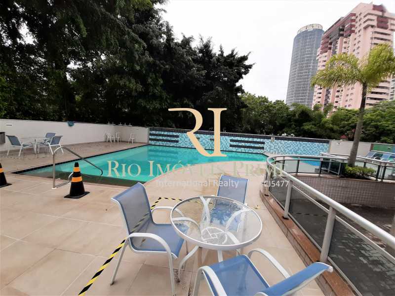 Conheça PISCINA ADULTO do empreendimento - Fachada - Residencial Vitória Barra - 102 - 1 PISCINA ADULTO - Fachada - Residencial Vitória Barra - 102 - 1