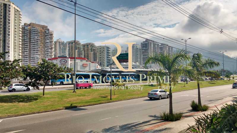 Conheça BRT EM FRENTE AO PRÉDIO do empreendimento - Fachada - One Offices - 126 - 13 BRT EM FRENTE AO PRÉDIO - Fachada - One Offices - 126 - 13