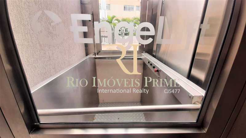 Conheça ELEVADOR PARA DEFICIENTES do empreendimento - Fachada - Aura Tijuca - 181 - 16 ELEVADOR PARA DEFICIENTES - Fachada - Aura Tijuca - 181 - 16