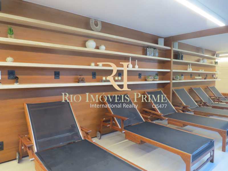Conheça SALA DE REPOUSO do empreendimento - Fachada - Barra Golden Green - 74 - 7 SALA DE REPOUSO - Fachada - Barra Golden Green - 74 - 7