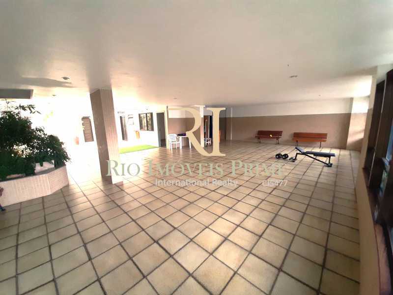 Conheça PLAYGROUND do imóvel - Apartamento à venda Avenida Epitácio Pessoa,Lagoa, Rio de Janeiro - R$ 3.300.000 - RPAP40043 - 23 PLAYGROUND - Apartamento à venda Avenida Epitácio Pessoa,Lagoa, Rio de Janeiro - R$ 3.300.000 - RPAP40043 - 23