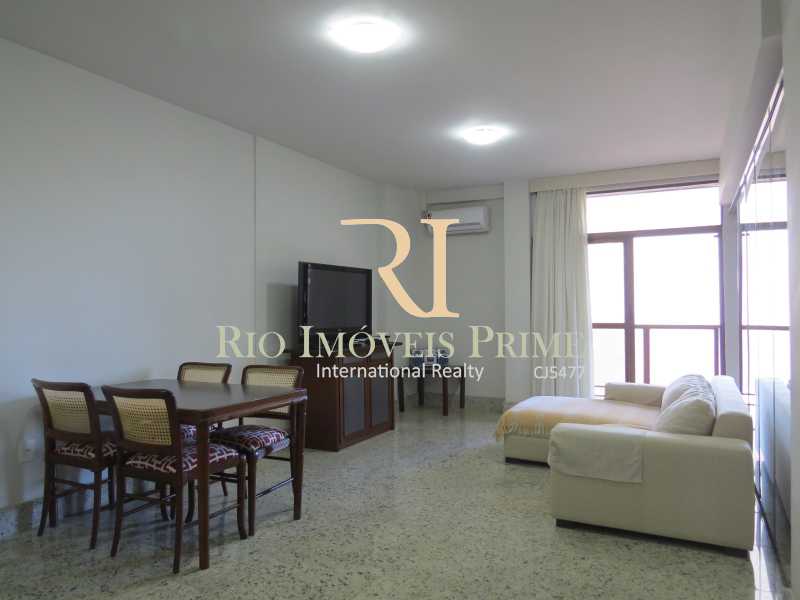 Conheça 1 SALA do imóvel - Flat 1 quarto à venda Leblon, Rio de Janeiro - R$ 1.690.000 - RPFL10034 - 1 1 SALA - Flat 1 quarto à venda Leblon, Rio de Janeiro - R$ 1.690.000 - RPFL10034 - 1