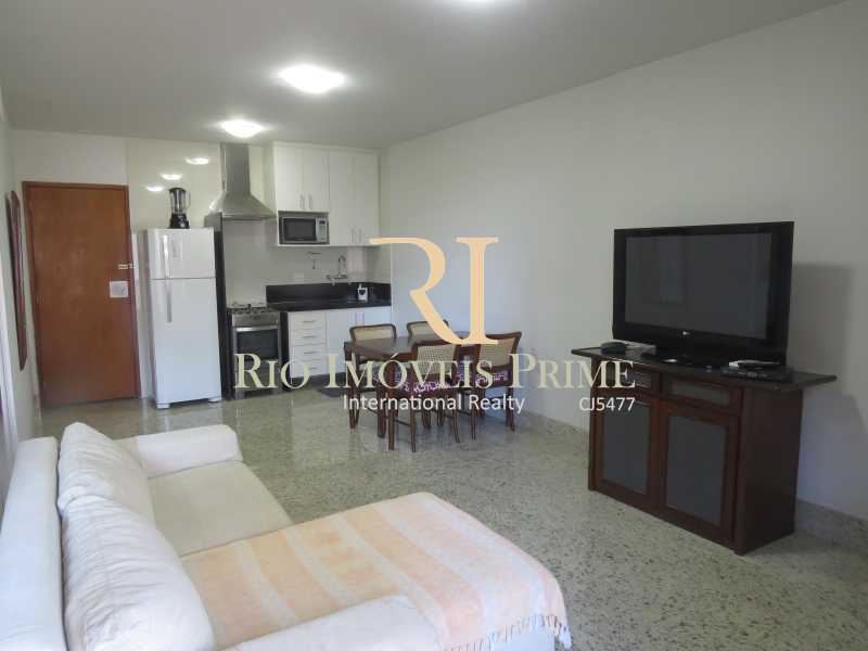 Conheça 3 SALA do imóvel - Flat 1 quarto à venda Leblon, Rio de Janeiro - R$ 1.690.000 - RPFL10034 - 4 3 SALA - Flat 1 quarto à venda Leblon, Rio de Janeiro - R$ 1.690.000 - RPFL10034 - 4