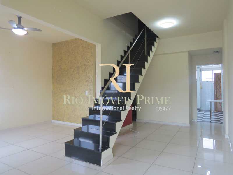 Conheça 2 SALAS do imóvel - Cobertura para alugar Boulevard Vinte e Oito de Setembro,Vila Isabel, Rio de Janeiro - R$ 3.100 - RPCO30004 - 3 2 SALAS - Cobertura para alugar Boulevard Vinte e Oito de Setembro,Vila Isabel, Rio de Janeiro - R$ 3.100 - RPCO30004 - 3