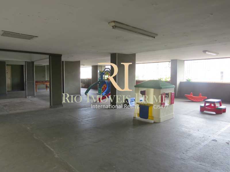 Conheça 21 PLAYGROUND do imóvel - Cobertura para alugar Boulevard Vinte e Oito de Setembro,Vila Isabel, Rio de Janeiro - R$ 3.100 - RPCO30004 - 22 21 PLAYGROUND - Cobertura para alugar Boulevard Vinte e Oito de Setembro,Vila Isabel, Rio de Janeiro - R$ 3.100 - RPCO30004 - 22