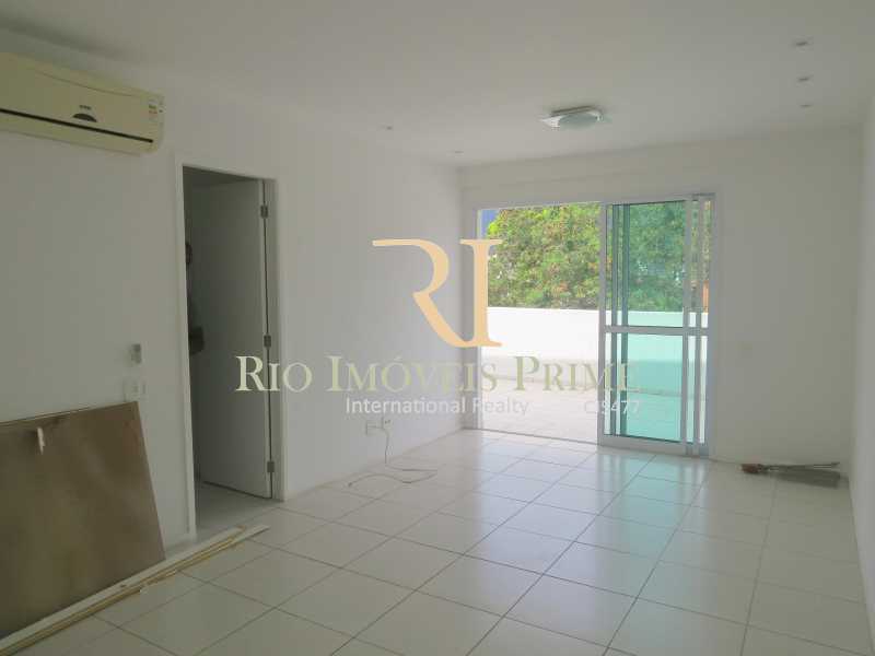 Conheça SALA do imóvel - Apartamento 3 quartos para alugar Tijuca, Rio de Janeiro - R$ 2.900 - RPAP30026 - 6 SALA - Apartamento 3 quartos para alugar Tijuca, Rio de Janeiro - R$ 2.900 - RPAP30026 - 6