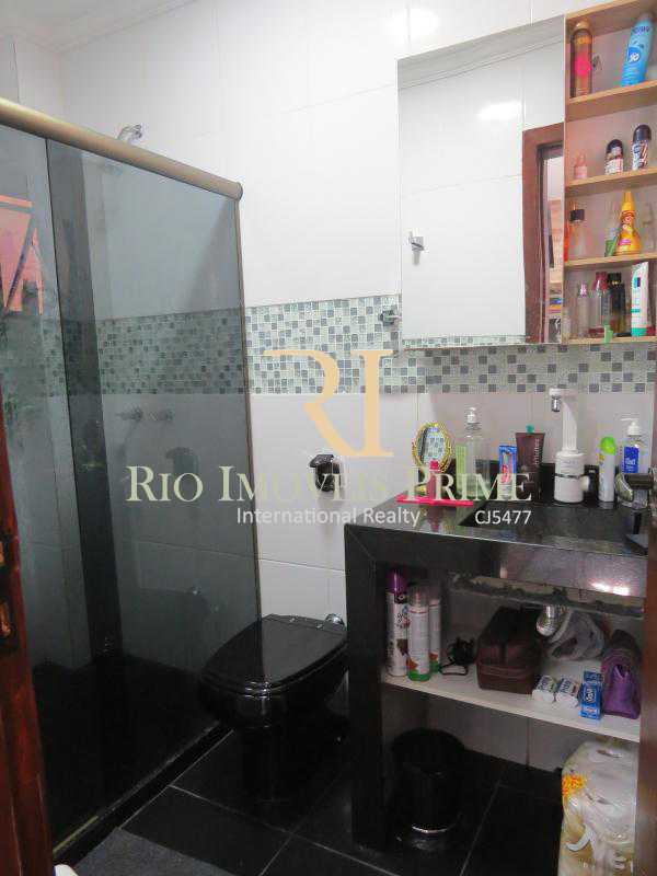 Conheça 8 BANHEIRO SUÍTE1 do imóvel - Casa de Vila Méier, Rio de Janeiro, RJ À Venda, 3 Quartos, 179m² - RPCV30001 - 9 8 BANHEIRO SUÍTE1 - Casa de Vila Méier, Rio de Janeiro, RJ À Venda, 3 Quartos, 179m² - RPCV30001 - 9