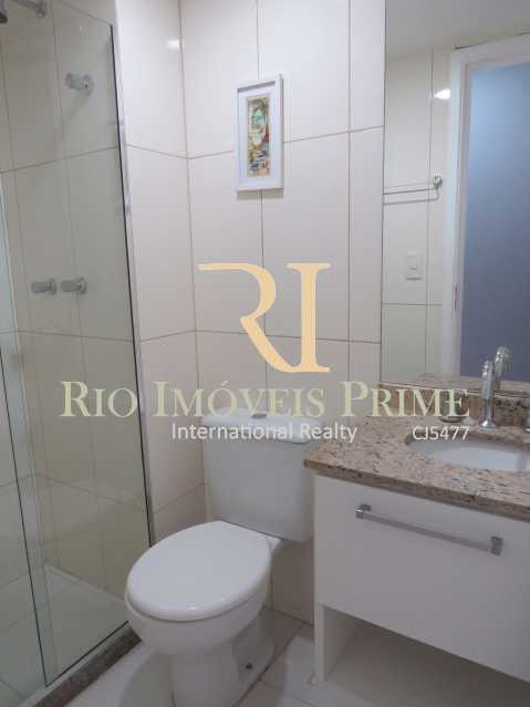 Conheça BANHEIRO SOCIAL do imóvel - Apartamento 2 quartos para alugar Tijuca, Rio de Janeiro - R$ 2.200 - RPAP20044 - 17 BANHEIRO SOCIAL - Apartamento 2 quartos para alugar Tijuca, Rio de Janeiro - R$ 2.200 - RPAP20044 - 17