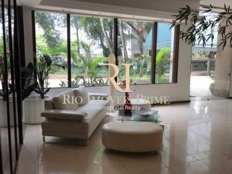 Conheça HALL DE ENTRADA do imóvel - Apartamento 2 quartos à venda Barra da Tijuca, Rio de Janeiro - R$ 465.000 - RPAP20052 - 26 HALL DE ENTRADA - Apartamento 2 quartos à venda Barra da Tijuca, Rio de Janeiro - R$ 465.000 - RPAP20052 - 26