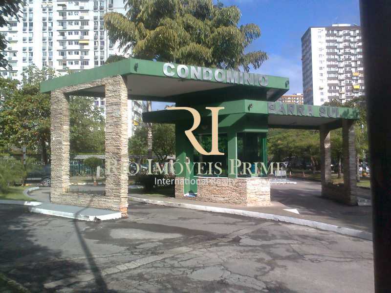 Conheça ENTRADA do imóvel - Apartamento 2 quartos à venda Barra da Tijuca, Rio de Janeiro - R$ 465.000 - RPAP20052 - 28 ENTRADA - Apartamento 2 quartos à venda Barra da Tijuca, Rio de Janeiro - R$ 465.000 - RPAP20052 - 28