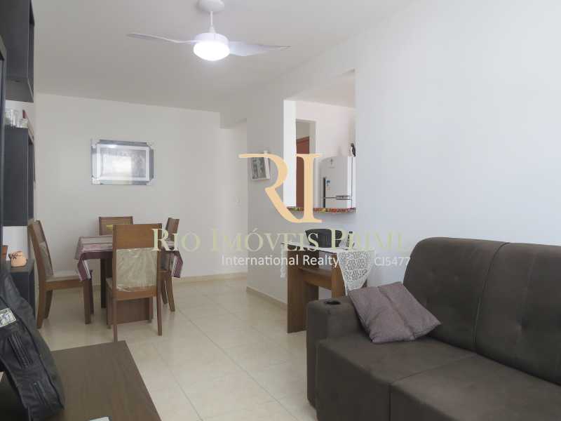 Conheça SALA do imóvel - Apartamento 2 quartos à venda Taquara, Rio de Janeiro - R$ 240.000 - RPAP20056 - 9 SALA - Apartamento 2 quartos à venda Taquara, Rio de Janeiro - R$ 240.000 - RPAP20056 - 9