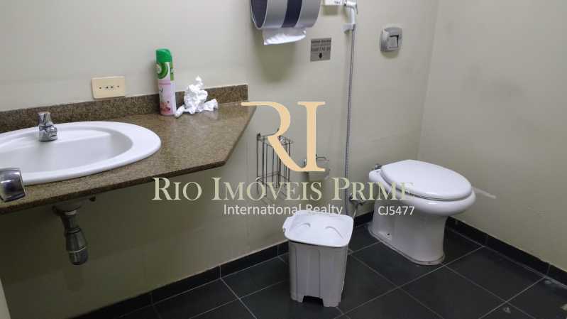 Conheça 17 BANHEIRO_FEMININO do imóvel - Andar 537m² para venda e aluguel Avenida Rio Branco,Centro, Rio de Janeiro - R$ 2.366.000 - RPAN00001 - 18 17 BANHEIRO_FEMININO - Andar 537m² para venda e aluguel Avenida Rio Branco,Centro, Rio de Janeiro - R$ 2.366.000 - RPAN00001 - 18