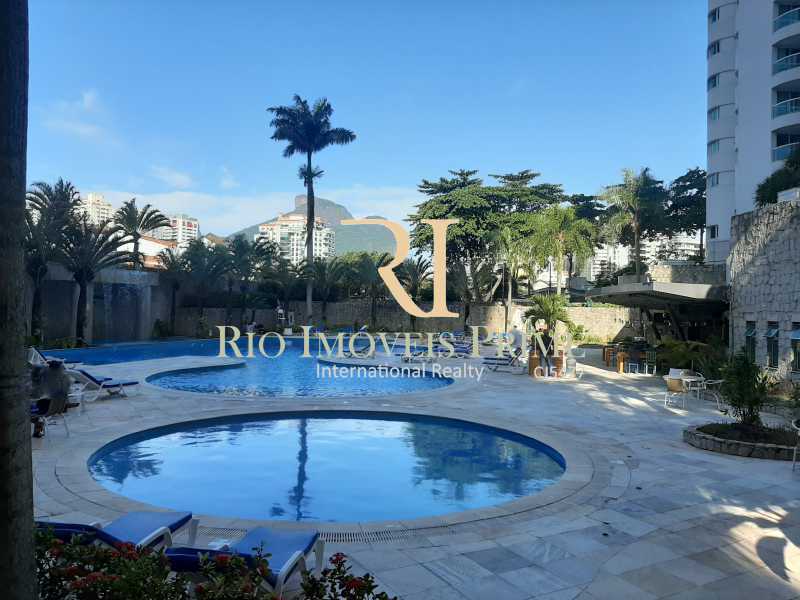 Conheça PISCINA INFANTIL do imóvel - Flat 1 quarto à venda Barra da Tijuca, Rio de Janeiro - R$ 689.990 - RPFL10001 - 15 PISCINA INFANTIL - Flat 1 quarto à venda Barra da Tijuca, Rio de Janeiro - R$ 689.990 - RPFL10001 - 15