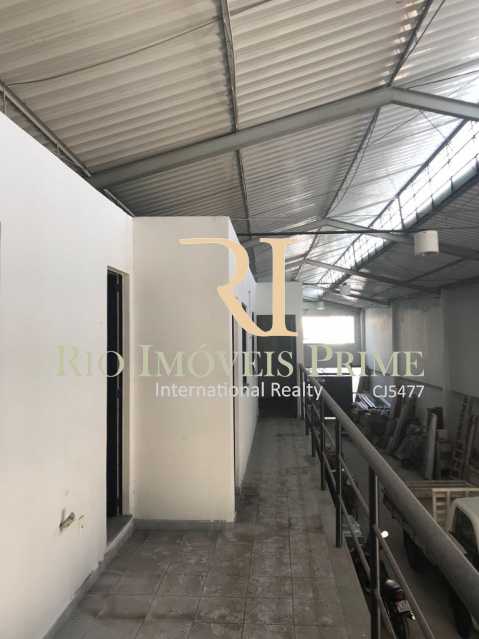 Conheça GALPÃO - PARTE ÁREA ADM do imóvel - Galpão À Venda - Olaria - Rio de Janeiro - RJ - RPGA00002 - 4 GALPÃO - PARTE ÁREA ADM - Galpão À Venda - Olaria - Rio de Janeiro - RJ - RPGA00002 - 4