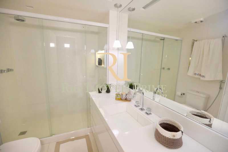 Conheça BANHEIRO SUÍTE MASTER do imóvel - Apartamento À Venda - Barra da Tijuca - Rio de Janeiro - RJ - RPAP40014 - 11 BANHEIRO SUÍTE MASTER - Apartamento À Venda - Barra da Tijuca - Rio de Janeiro - RJ - RPAP40014 - 11