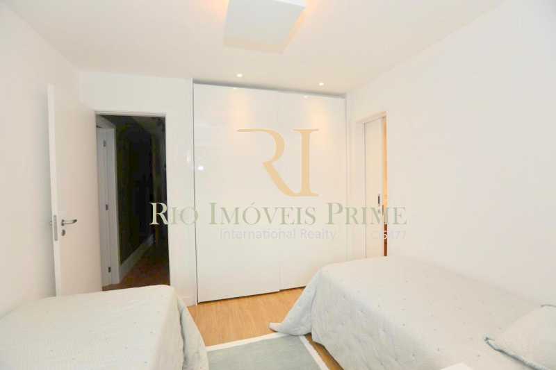 Conheça SUÍTE2 do imóvel - Apartamento À Venda - Barra da Tijuca - Rio de Janeiro - RJ - RPAP40014 - 13 SUÍTE2 - Apartamento À Venda - Barra da Tijuca - Rio de Janeiro - RJ - RPAP40014 - 13