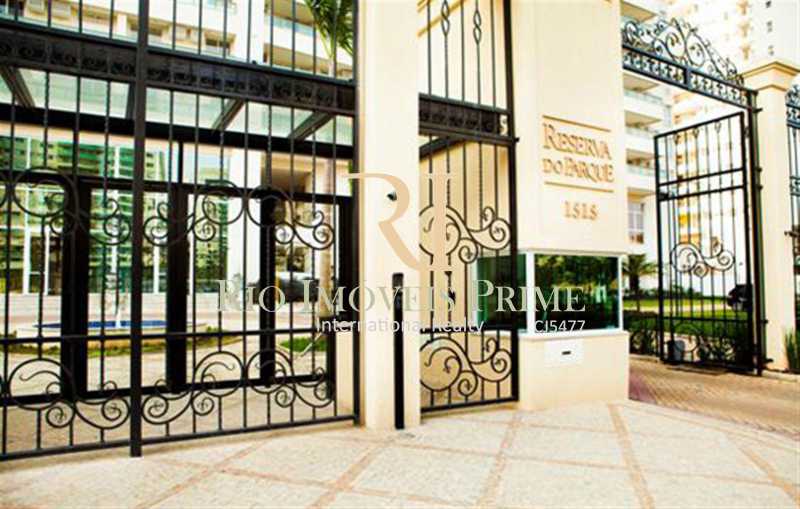 Conheça FACHADA do imóvel - Apartamento 2 quartos à venda Barra Olímpica, Rio de Janeiro - R$ 750.000 - RPAP20097 - 27 FACHADA - Apartamento 2 quartos à venda Barra Olímpica, Rio de Janeiro - R$ 750.000 - RPAP20097 - 27