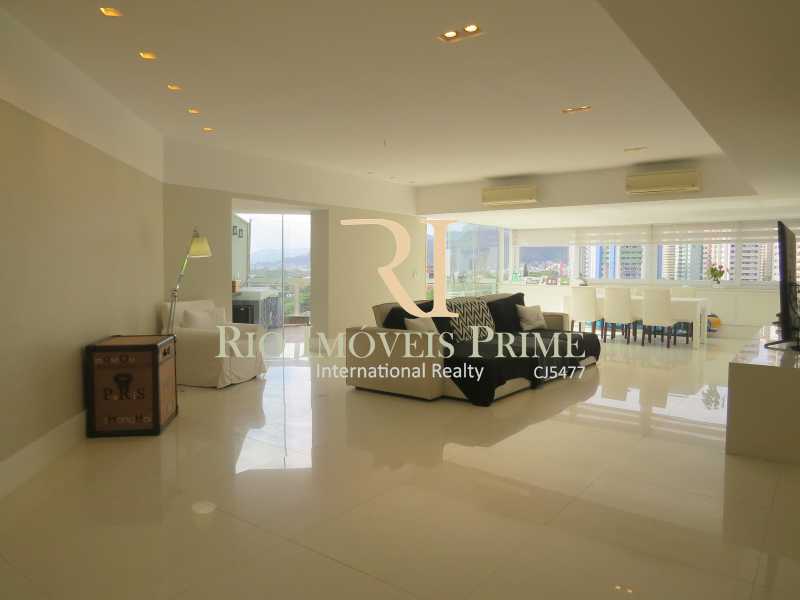 Conheça SALAS do imóvel - Apartamento 3 quartos à venda Barra da Tijuca, Rio de Janeiro - R$ 3.799.999 - RPAP30068 - 1 SALAS - Apartamento 3 quartos à venda Barra da Tijuca, Rio de Janeiro - R$ 3.799.999 - RPAP30068 - 1