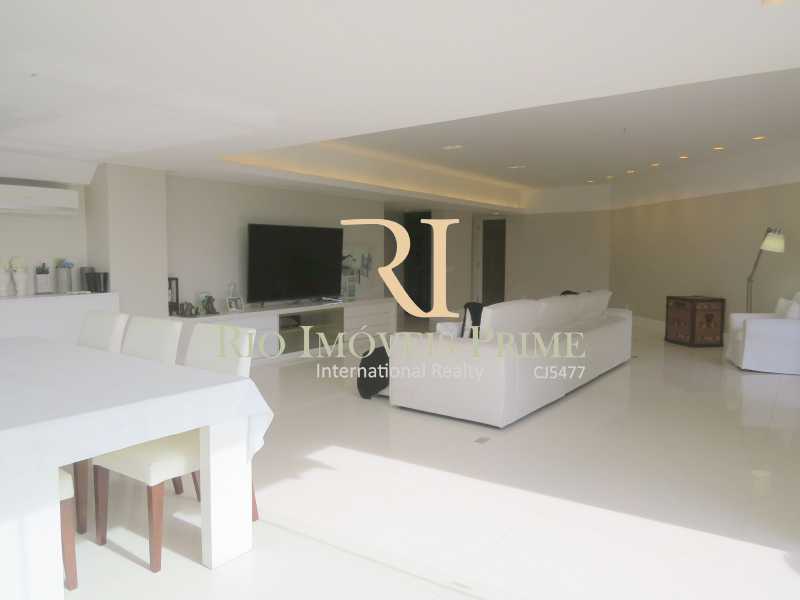 Conheça SALAS do imóvel - Apartamento 3 quartos à venda Barra da Tijuca, Rio de Janeiro - R$ 3.799.999 - RPAP30068 - 3 SALAS - Apartamento 3 quartos à venda Barra da Tijuca, Rio de Janeiro - R$ 3.799.999 - RPAP30068 - 3