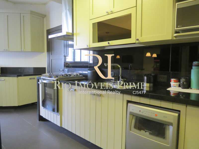 Conheça COZINHA do imóvel - Apartamento 3 quartos à venda Barra da Tijuca, Rio de Janeiro - R$ 3.799.999 - RPAP30068 - 16 COZINHA - Apartamento 3 quartos à venda Barra da Tijuca, Rio de Janeiro - R$ 3.799.999 - RPAP30068 - 16