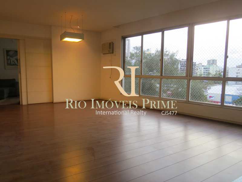 Conheça SALA do imóvel - Apartamento à venda Avenida Heitor Beltrão,Tijuca, Rio de Janeiro - R$ 839.900 - RPAP30070 - 3 SALA - Apartamento à venda Avenida Heitor Beltrão,Tijuca, Rio de Janeiro - R$ 839.900 - RPAP30070 - 3