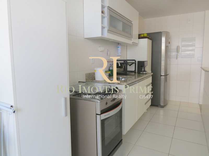 Conheça COZINHA do imóvel - Apartamento 2 quartos à venda Recreio dos Bandeirantes, Rio de Janeiro - R$ 449.999 - RPAP20102 - 8 COZINHA - Apartamento 2 quartos à venda Recreio dos Bandeirantes, Rio de Janeiro - R$ 449.999 - RPAP20102 - 8