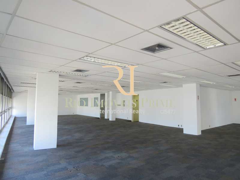 Conheça SALÃO do imóvel - Andar 359m² para venda e aluguel Avenida Rio Branco,Centro, Rio de Janeiro - R$ 2.887.500 - RPAN00002 - 5 SALÃO - Andar 359m² para venda e aluguel Avenida Rio Branco,Centro, Rio de Janeiro - R$ 2.887.500 - RPAN00002 - 5