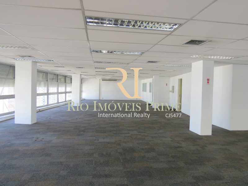 Conheça SALÃO do imóvel - Andar 359m² para venda e aluguel Avenida Rio Branco,Centro, Rio de Janeiro - R$ 2.887.500 - RPAN00002 - 6 SALÃO - Andar 359m² para venda e aluguel Avenida Rio Branco,Centro, Rio de Janeiro - R$ 2.887.500 - RPAN00002 - 6