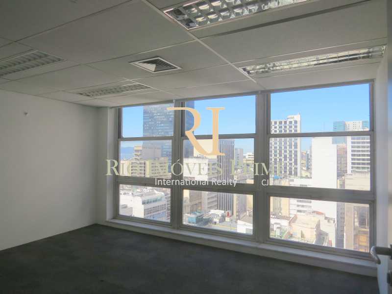 Conheça VISTA SALA do imóvel - Andar 359m² para venda e aluguel Avenida Rio Branco,Centro, Rio de Janeiro - R$ 2.887.500 - RPAN00002 - 8 VISTA SALA - Andar 359m² para venda e aluguel Avenida Rio Branco,Centro, Rio de Janeiro - R$ 2.887.500 - RPAN00002 - 8