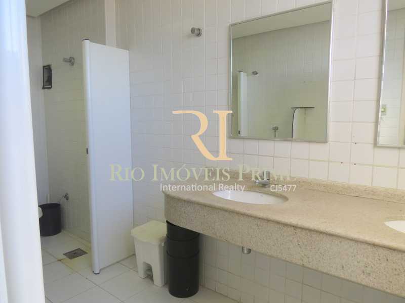Conheça 14 BANHEIRO MASCULINO do imóvel - Andar 359m² para venda e aluguel Avenida Rio Branco,Centro, Rio de Janeiro - R$ 2.887.500 - RPAN00002 - 15 14 BANHEIRO MASCULINO - Andar 359m² para venda e aluguel Avenida Rio Branco,Centro, Rio de Janeiro - R$ 2.887.500 - RPAN00002 - 15