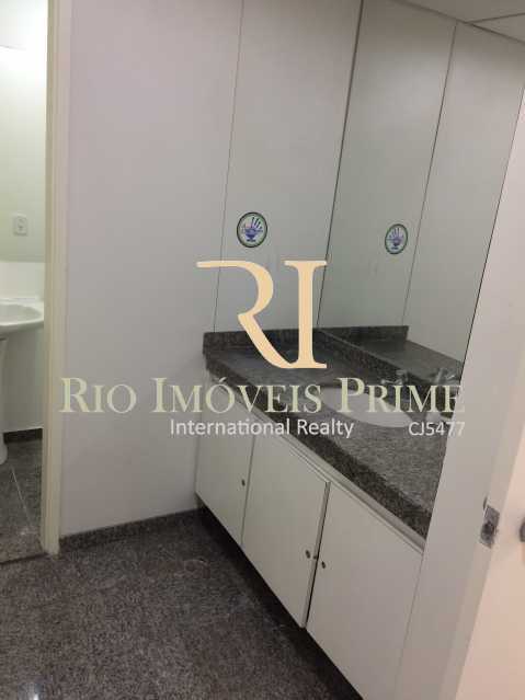 Conheça BANHEIRO do imóvel - Andar 354m² para venda e aluguel Avenida Rio Branco,Centro, Rio de Janeiro - R$ 2.798.400 - RPAN00003 - 11 BANHEIRO - Andar 354m² para venda e aluguel Avenida Rio Branco,Centro, Rio de Janeiro - R$ 2.798.400 - RPAN00003 - 11
