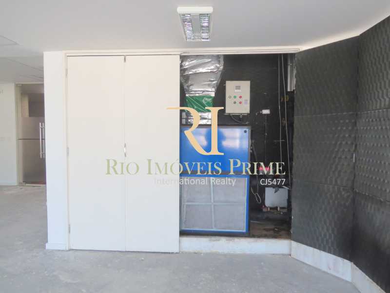 Conheça SALA AR CONDICIONADO do imóvel - Sala Comercial 175m² para venda e aluguel Rua da Assembléia,Centro, Rio de Janeiro - R$ 1.450.900 - RPSL00010 - 19 SALA AR CONDICIONADO - Sala Comercial 175m² para venda e aluguel Rua da Assembléia,Centro, Rio de Janeiro - R$ 1.450.900 - RPSL00010 - 19