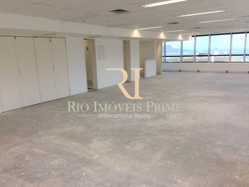 Conheça Salão do imóvel - Sala Comercial 175m² para venda e aluguel Rua da Assembléia,Centro, Rio de Janeiro - R$ 1.450.900 - RPSL00010 - 16 Salão - Sala Comercial 175m² para venda e aluguel Rua da Assembléia,Centro, Rio de Janeiro - R$ 1.450.900 - RPSL00010 - 16