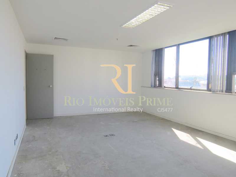 Conheça SALÃO do imóvel - Andar 322m² para venda e aluguel Rua Primeiro de Março,Centro, Rio de Janeiro - R$ 2.184.000 - RPAN00006 - 6 SALÃO - Andar 322m² para venda e aluguel Rua Primeiro de Março,Centro, Rio de Janeiro - R$ 2.184.000 - RPAN00006 - 6