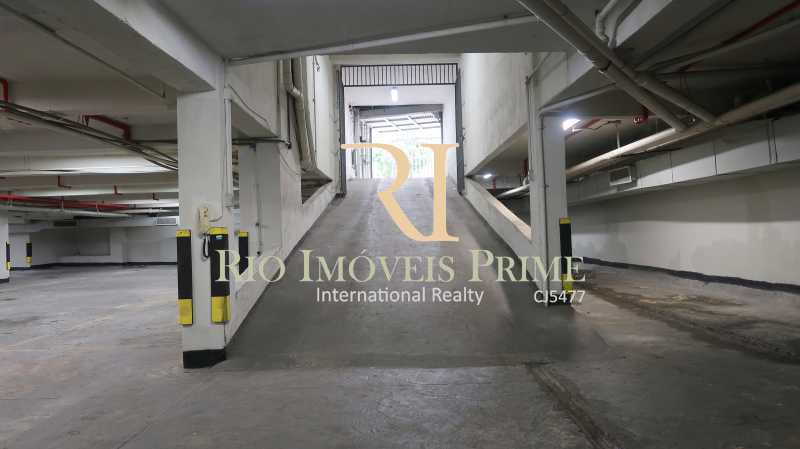 Conheça GARAGEM do imóvel - Loja 1013m² para venda e aluguel Rua Conde de Baependi,Catete, Rio de Janeiro - R$ 7.500.000 - RPLJ00002 - 19 GARAGEM - Loja 1013m² para venda e aluguel Rua Conde de Baependi,Catete, Rio de Janeiro - R$ 7.500.000 - RPLJ00002 - 19