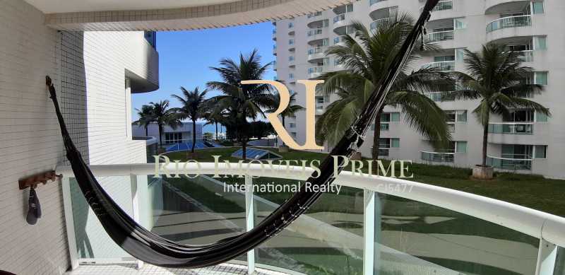 Conheça VARANDA do imóvel - Flat À Venda - Barra da Tijuca - Rio de Janeiro - RJ - RPFL10068 - 1 VARANDA - Flat À Venda - Barra da Tijuca - Rio de Janeiro - RJ - RPFL10068 - 1